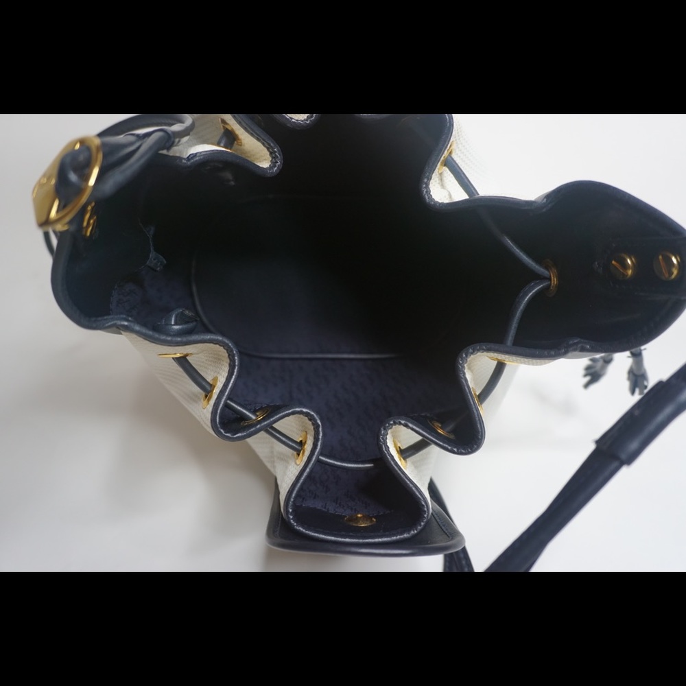 ‼️Final Price Drop‼️ Vintage YSL Bucket Bag - Picture 3 of 8